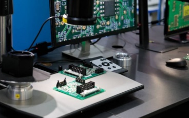 Bạn đang mất bao lâu để kiểm tra 1 mạch điện tử? VinaTest Automation có cách rút ngắn chỉ còn vài giây